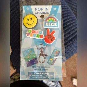 Shoe‎ or bag charms